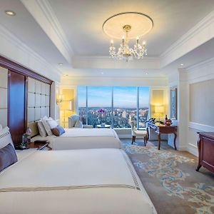 Executive Deluxe Twin Room